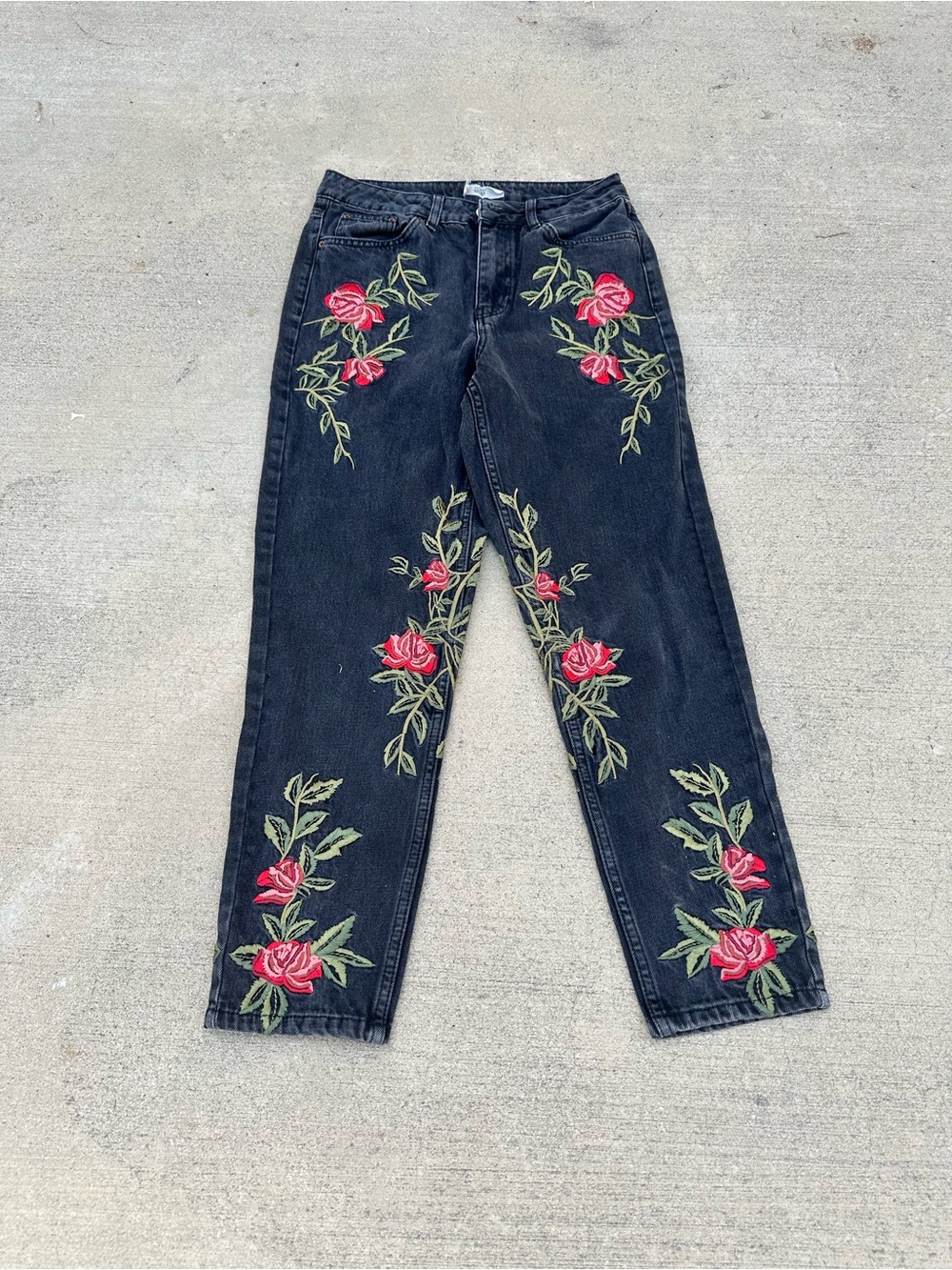 Topshop Moto Mom Floral Embroudered Jeans|Black multi ~28
